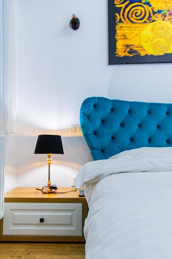 Lighthouse Central Apt With Unique Views Of The Fortress, Free Parking, 5 Min By Car From The Old Town Apartamento Braşov Exterior foto